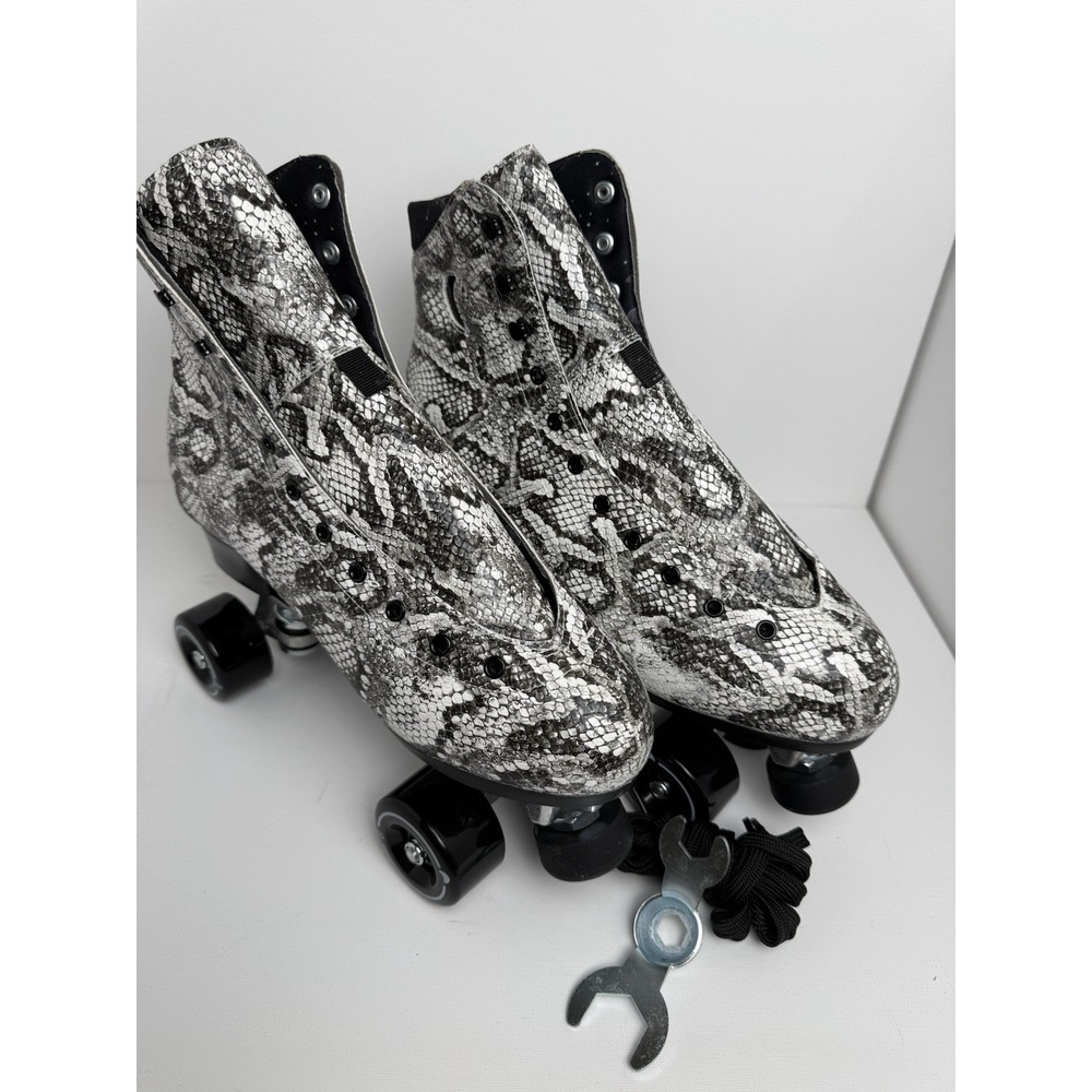 Moon‎ Boot Moonlight Roller Skates Charmer/Snake Skin Men's 6 Women's 8